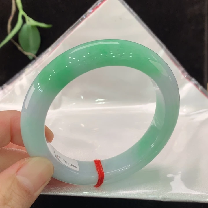 翡翠手镯未镶嵌111/1866