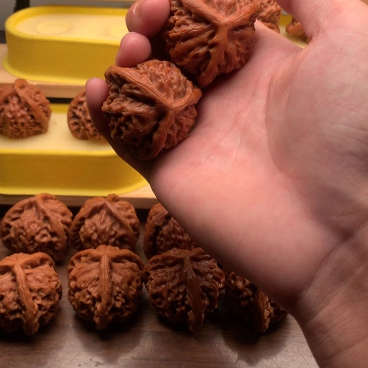 无***量文玩核桃吊坠核桃