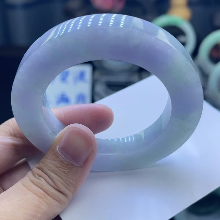 定制翡翠未镶嵌手镯