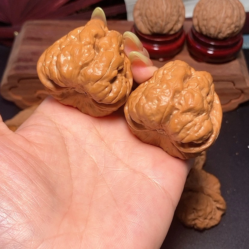 【闪购商品】把件文玩核桃面*人核桃