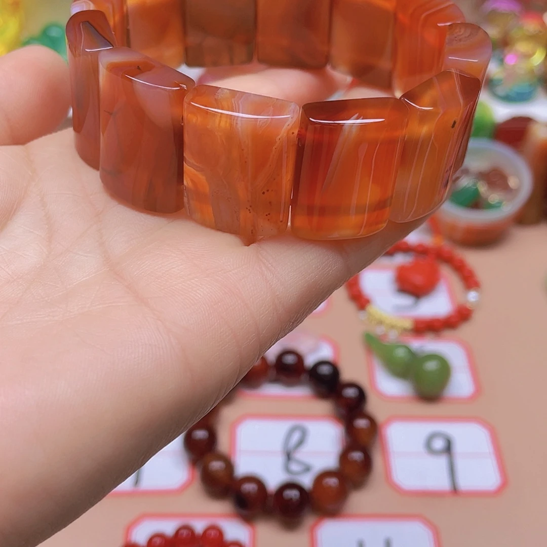 玛瑙/玉髓颈饰未镶嵌土*鼠