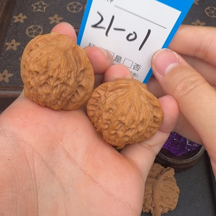 文玩核桃吊坠公子帽