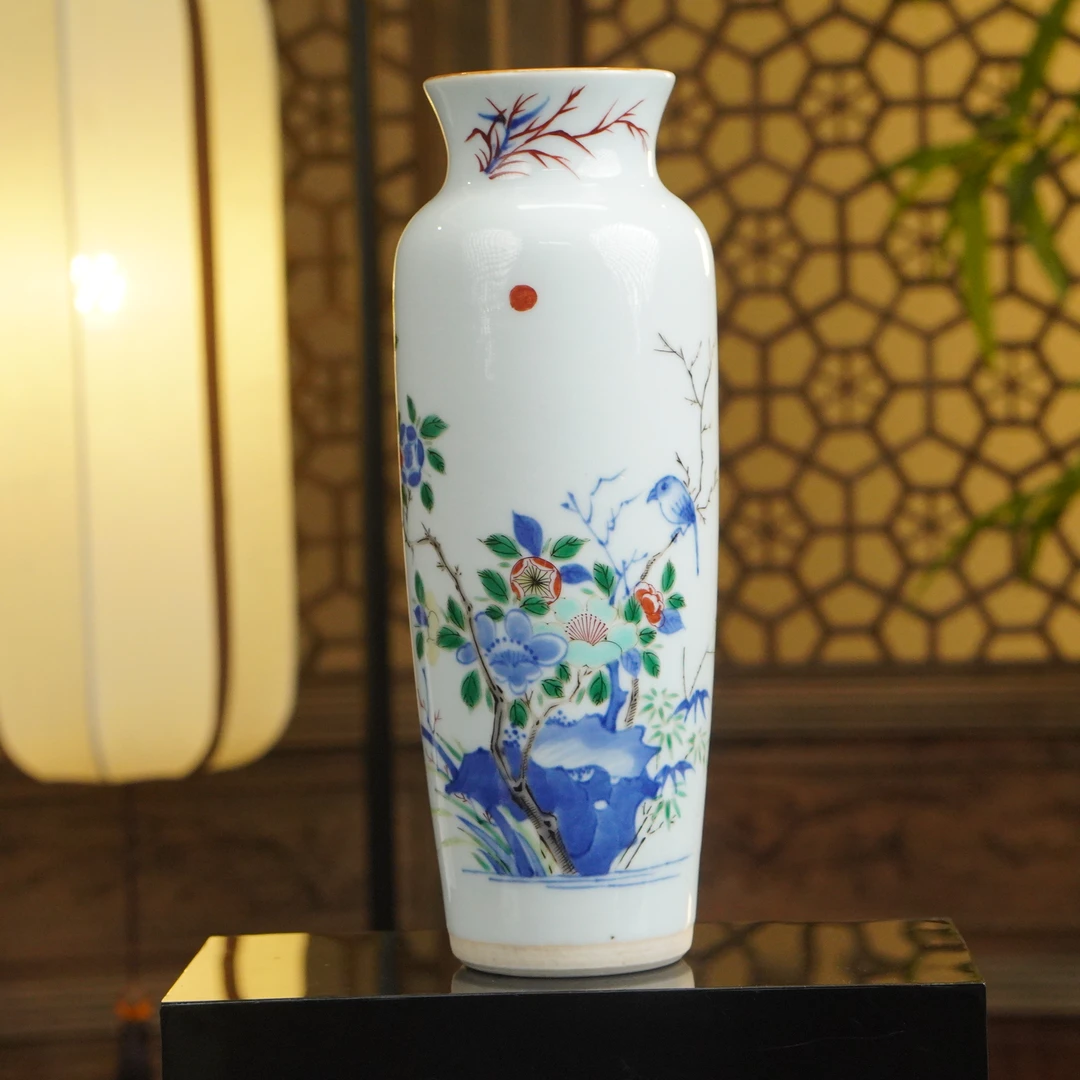 花卉纹筒瓶(高度22cm)