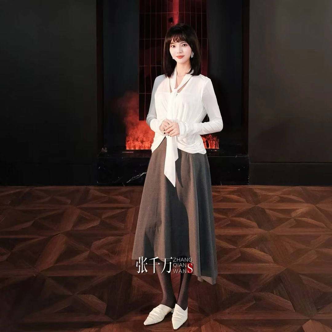 【张千万】Clink&Clunk秋冬新品蕾丝拼接扭结飘带长袖收腰上衣女