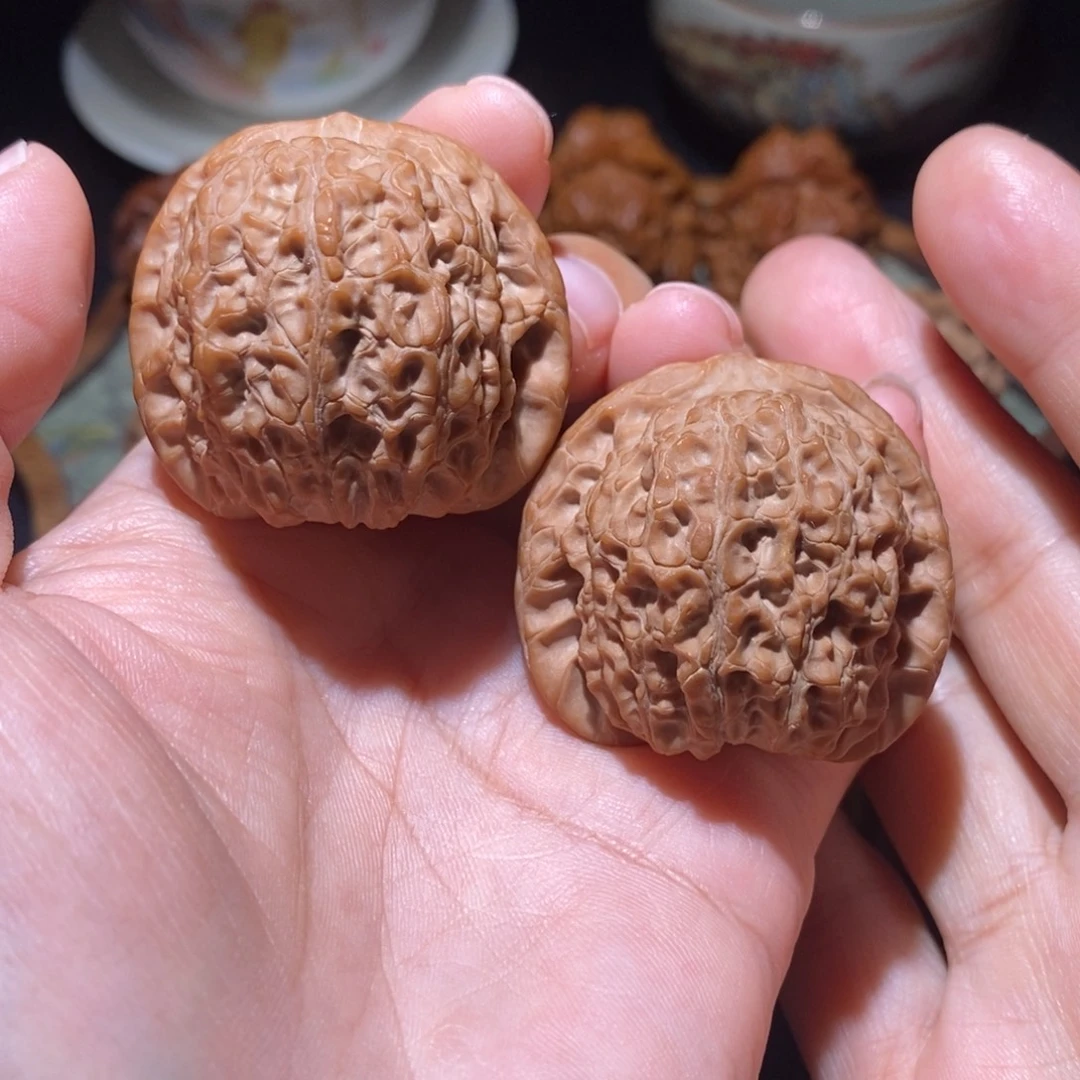 文玩核桃把件40血麒麟