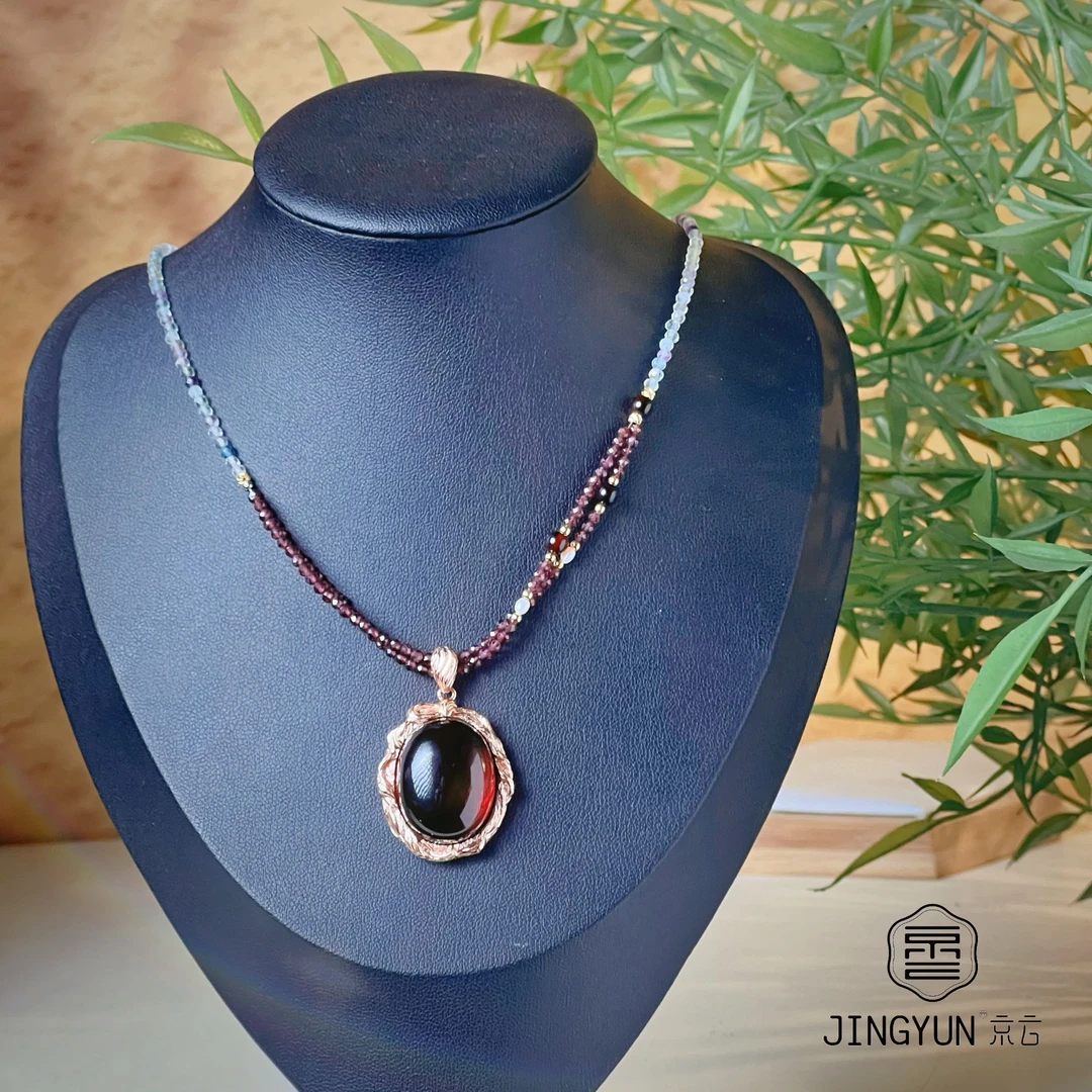 血珀吊坠 缅甸琥珀无烤色无优化 精致颈饰礼物新品