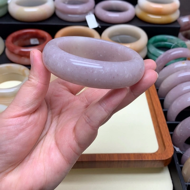 石英质玉手镯未镶嵌峻**妈