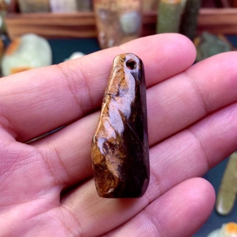 岫岩河磨玉（透闪石质玉）颈饰未镶嵌