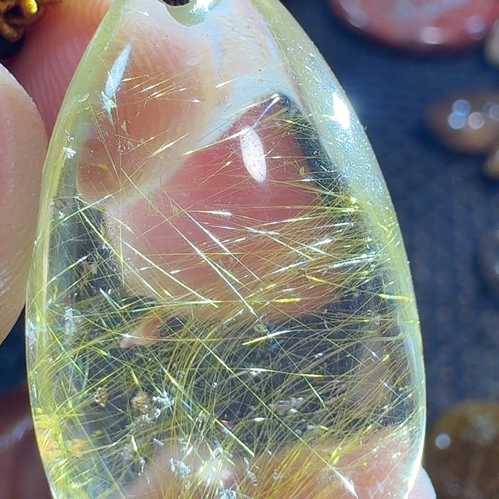 吃***次未镶嵌颈饰水晶好