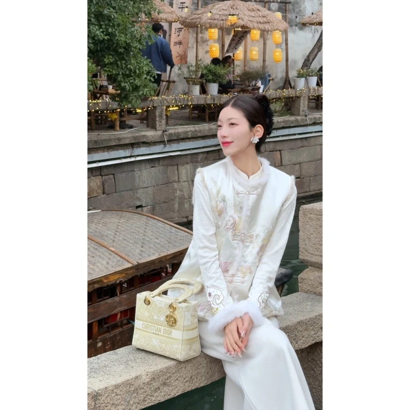 YIRAN【沁诗梦】双面穿水貂毛新中式刺绣环保皮草马甲