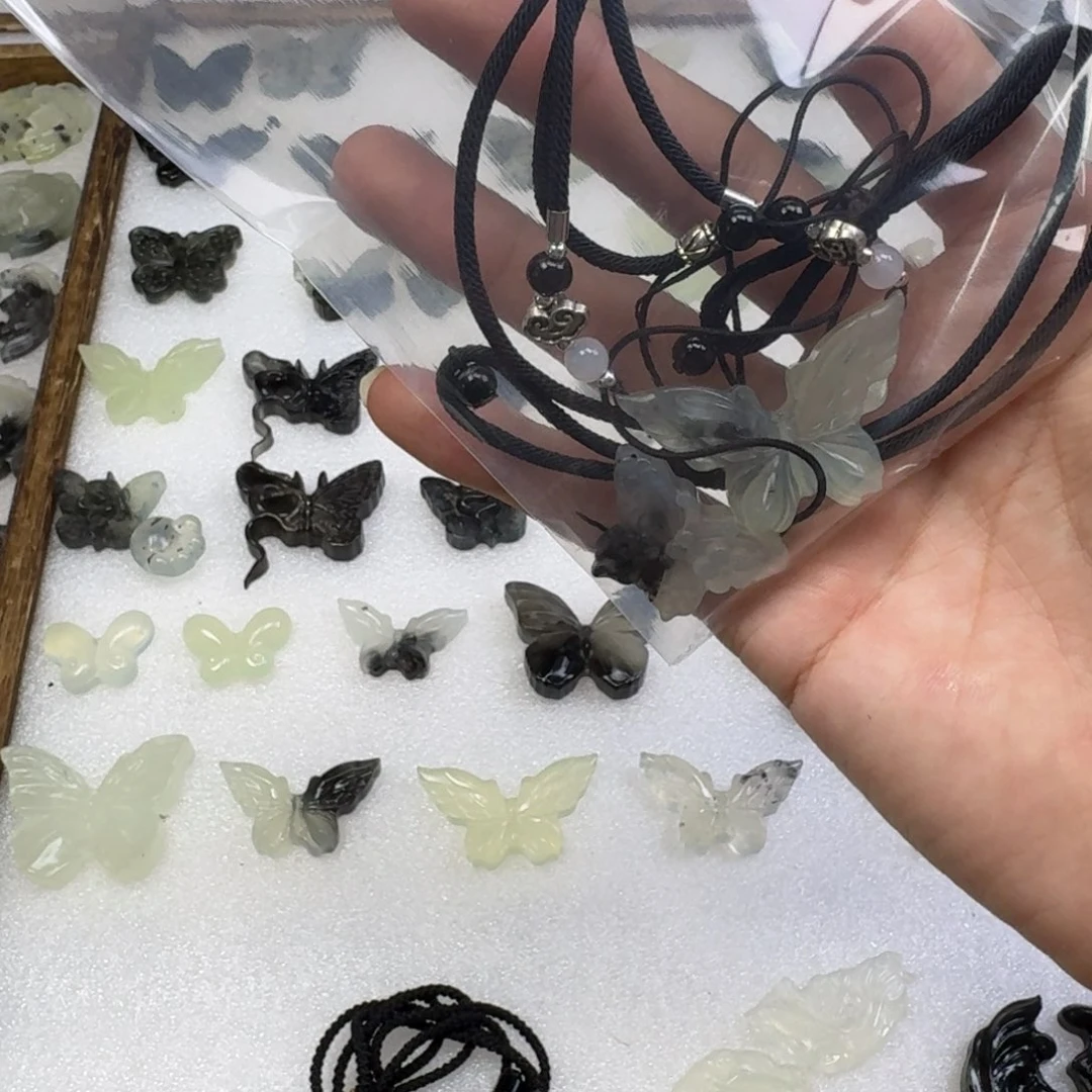 R***e蛇纹石玉未镶嵌吊坠