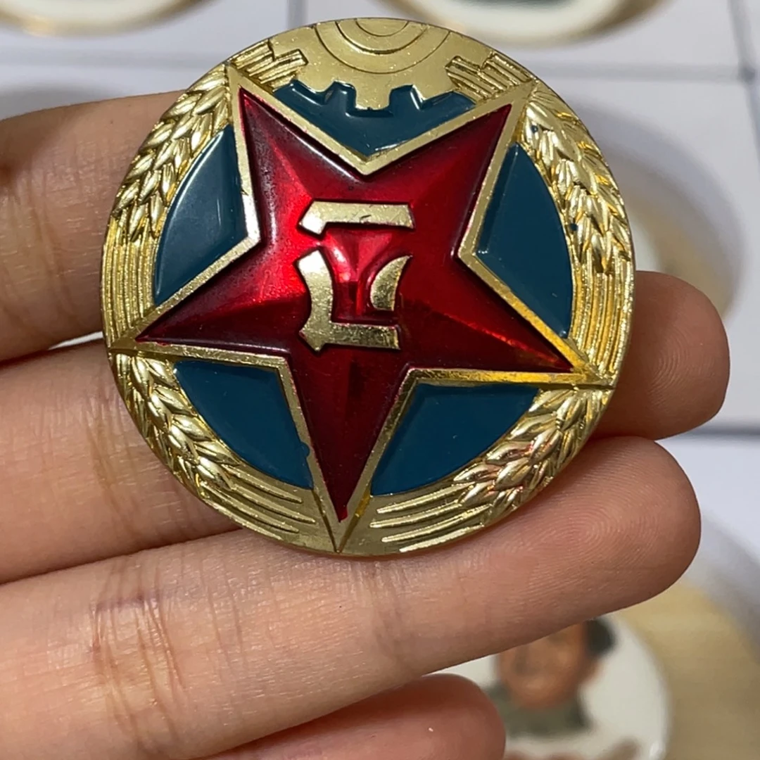 其他普通金属辉达利红色收藏纪念章