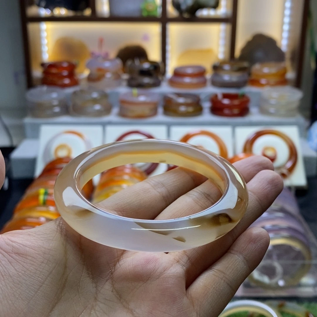 手镯玛瑙/玉髓未镶嵌