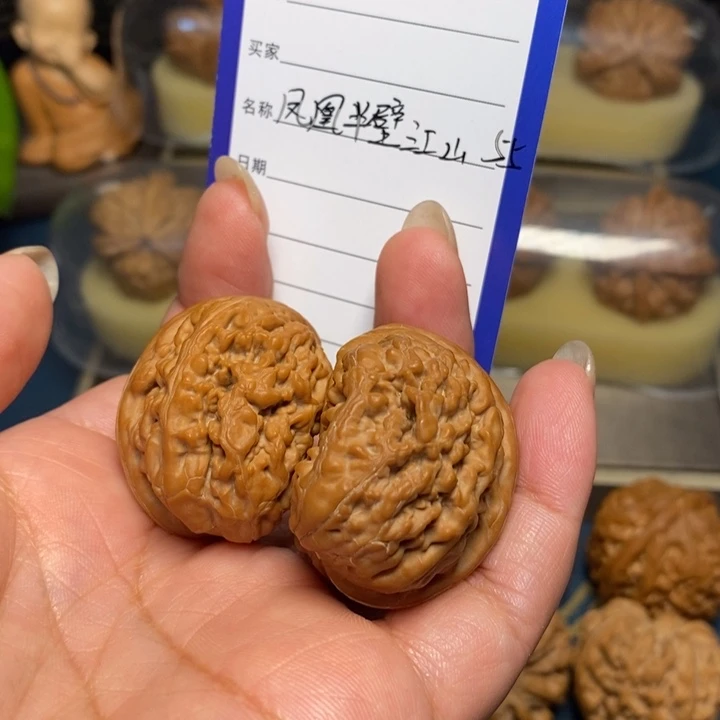 【闪购商品】文玩核桃把件！*静凤凰台