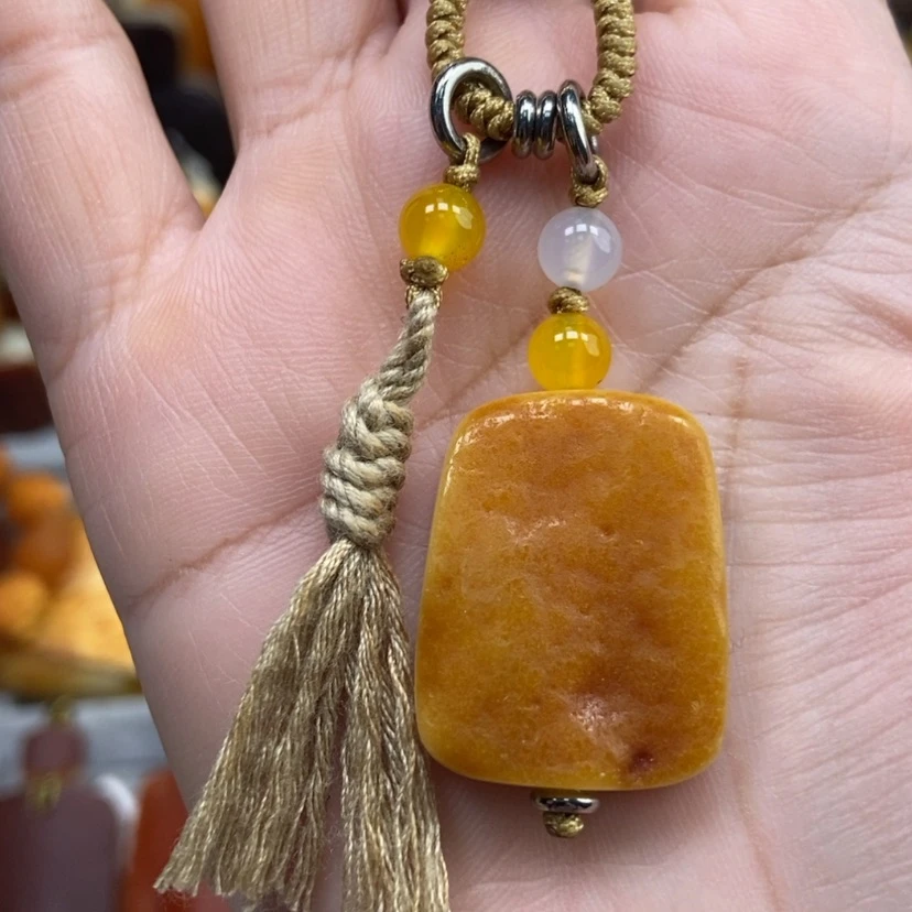 【闪购商品】琥珀颈饰未镶嵌