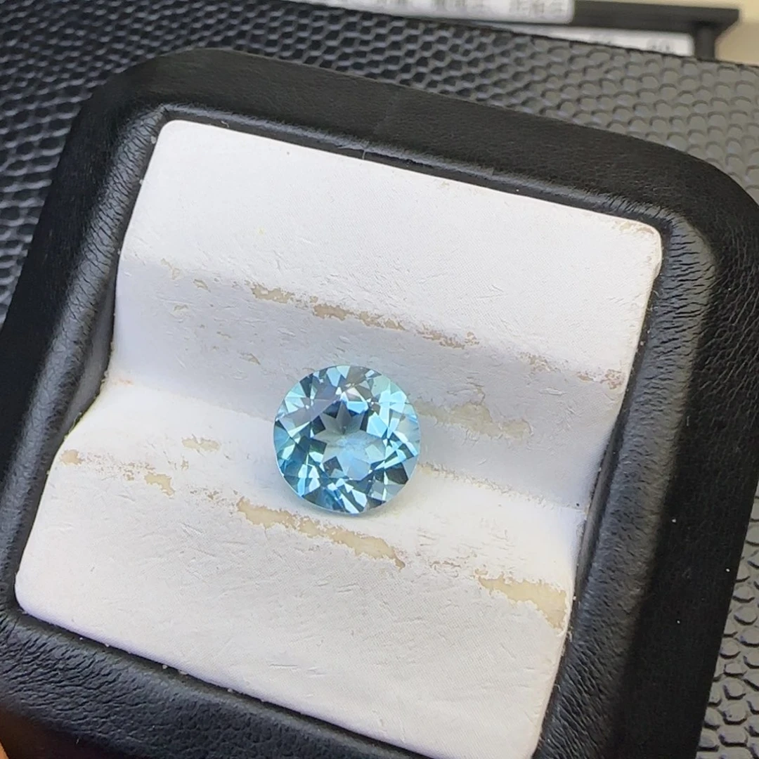 托帕石裸石圆9mm 天空蓝