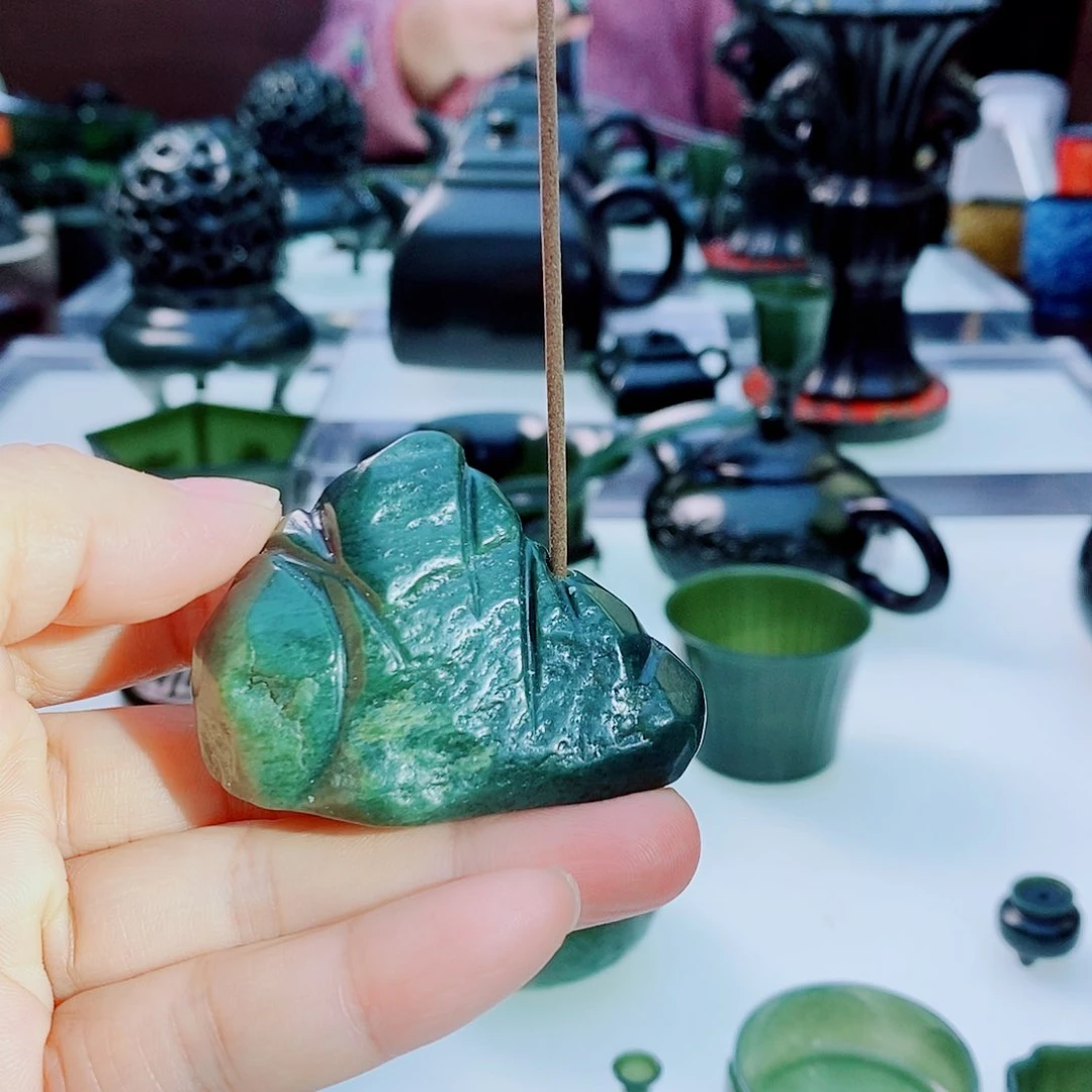 未镶嵌和田玉摆件