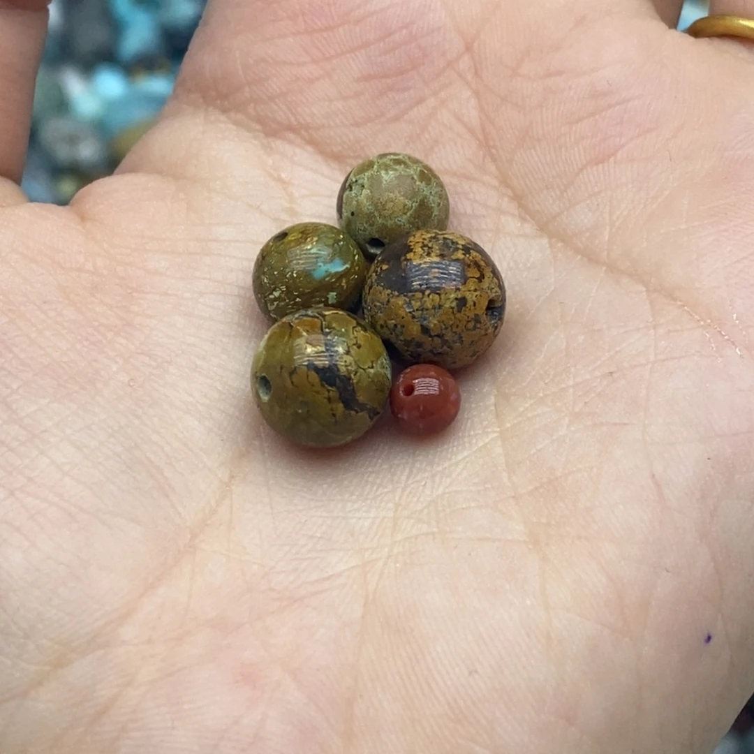 南红玛瑙未镶嵌珠宝奇石