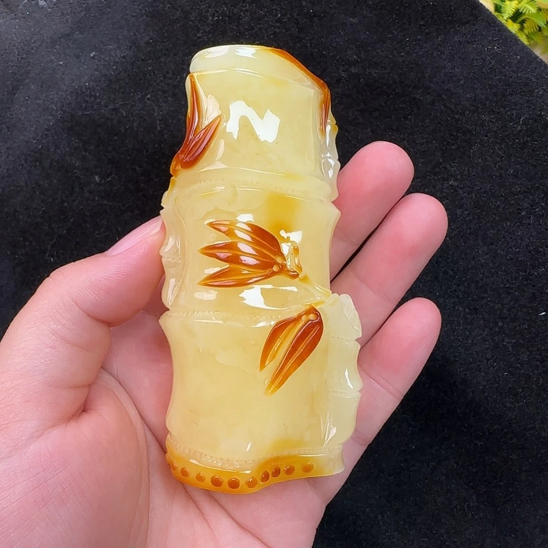 大***地蜜蜡未镶嵌珠宝奇石