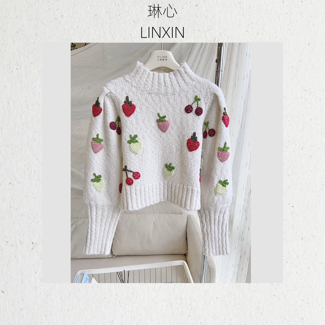 早秋新款女装时尚休闲百搭白色水果刺绣套头针织衫0627