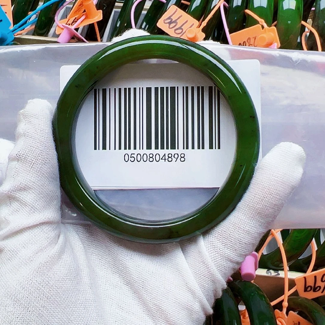 兰***草和田玉未镶嵌手镯