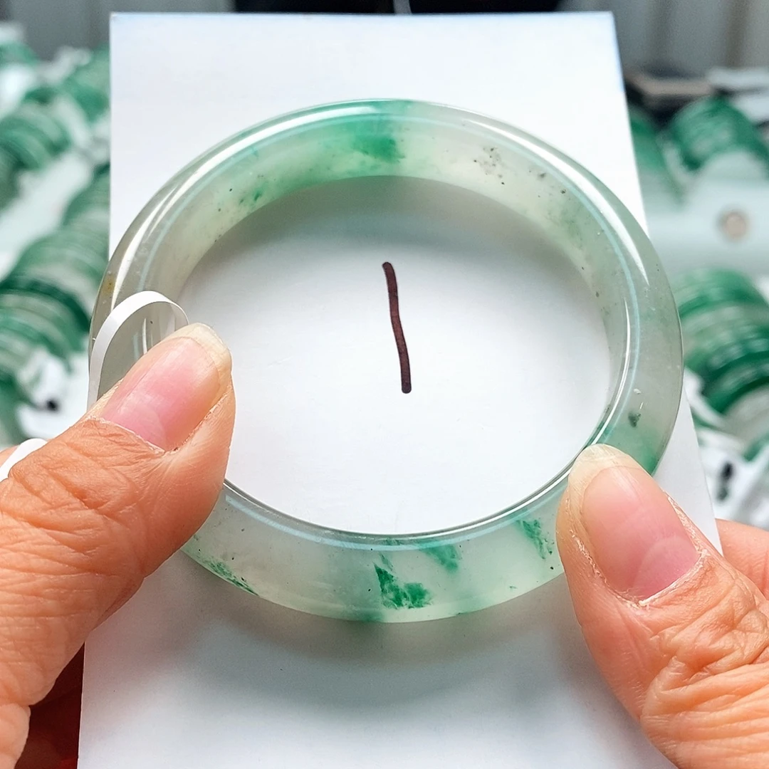 石英质玉未镶嵌手镯60.9圈口手镯