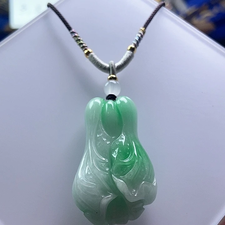 吊坠(赠链)未镶嵌翡翠