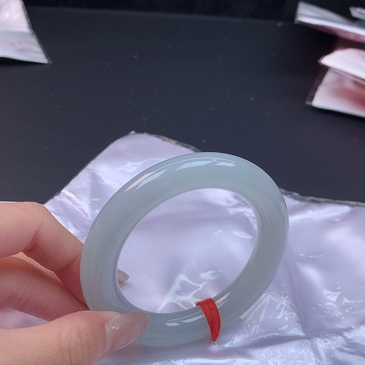 翡翠未镶嵌手镯52