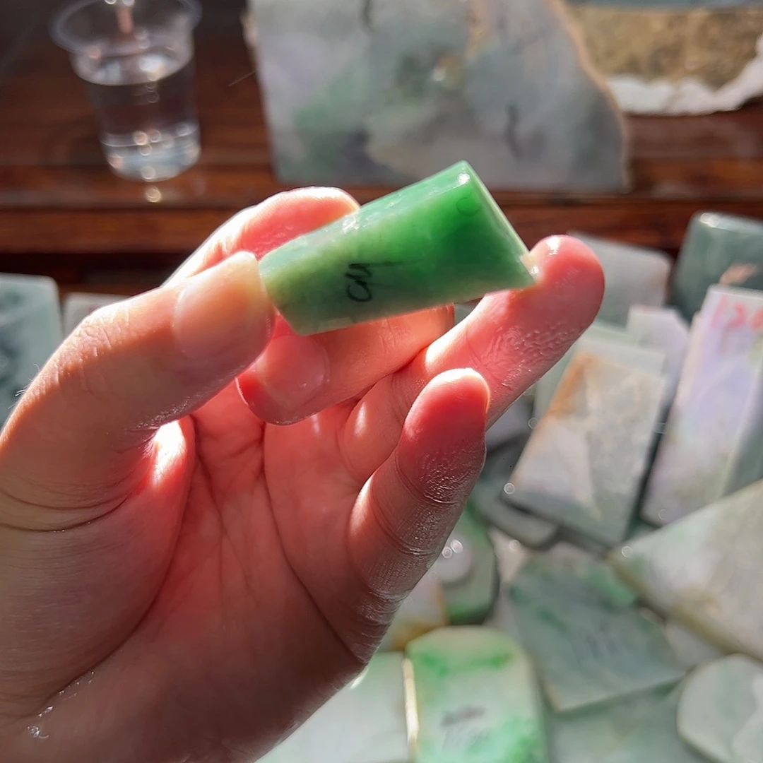 翡翠散珠翡翠原石