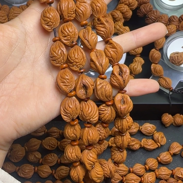 尕***货手串桃核龙纹桃核