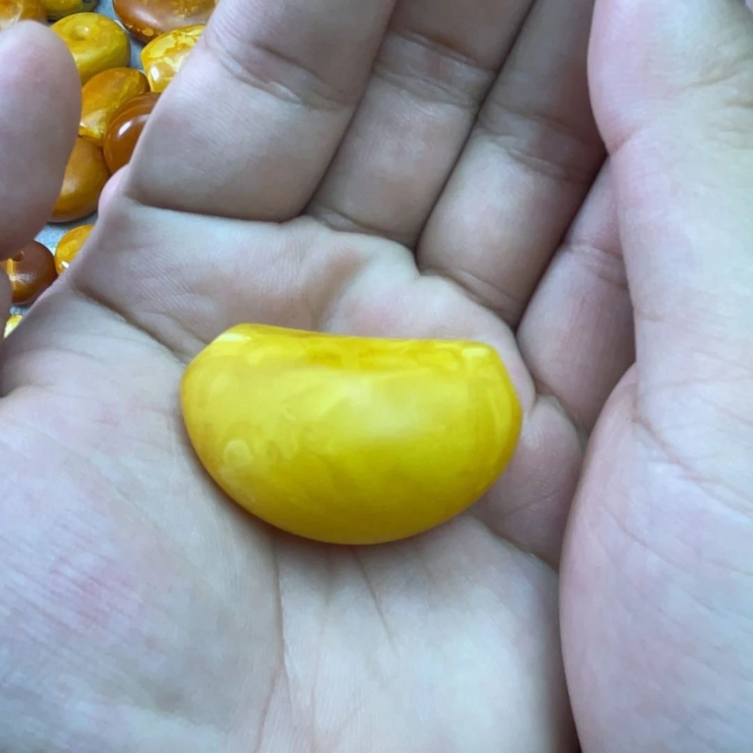 琥珀未镶嵌吊坠(不含链)
