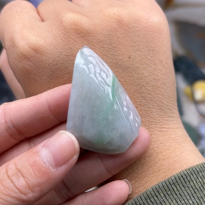 翡翠颈饰未镶嵌毛料