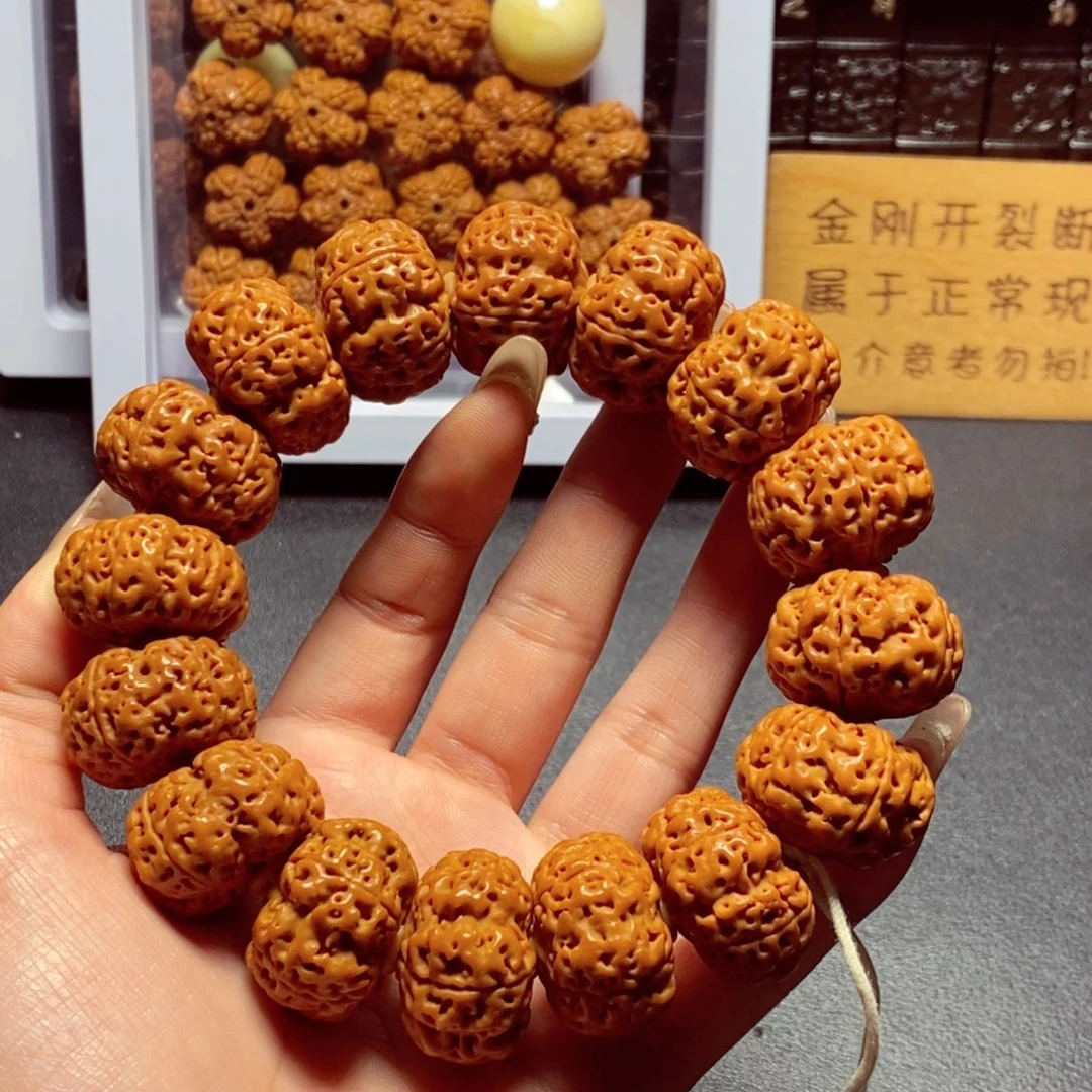 金刚菩提吊坠25尺寸夹板