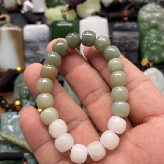 和田玉颈饰未镶嵌