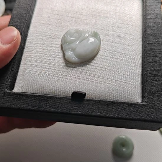 翡翠未镶嵌颈饰天然翡翠吊坠