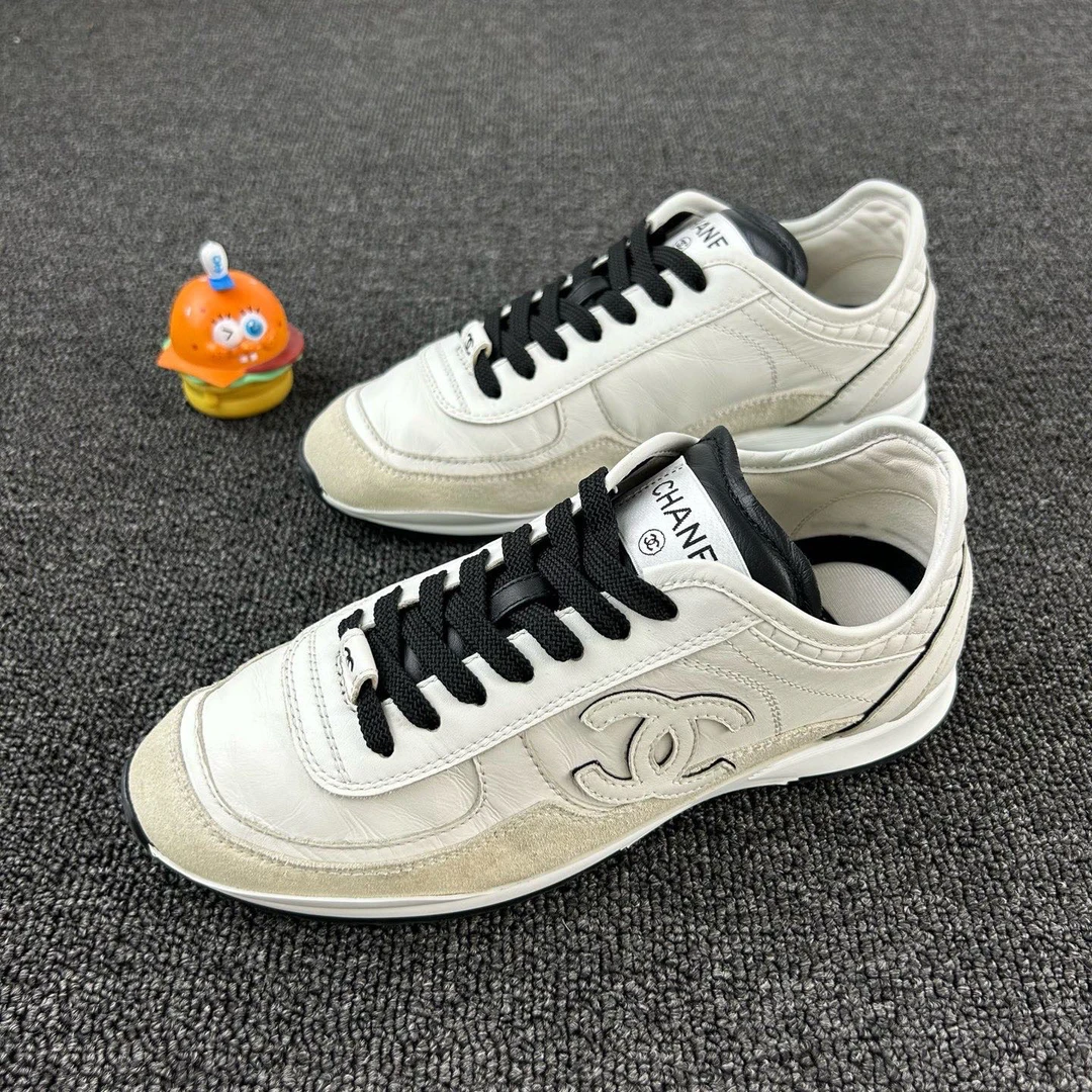 95新 Chanel/香奈儿 25P白色德训鞋  36码 侧面经典双cHB3325