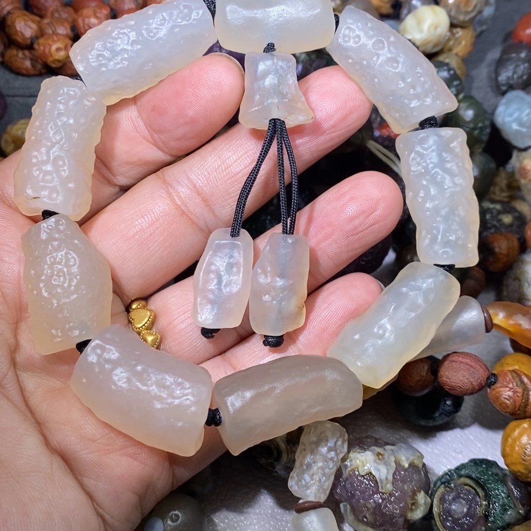 未镶嵌玛瑙/玉髓珠宝奇石