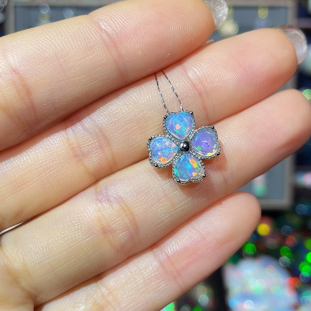 施***然欧泊银S925镶嵌吊坠不配链