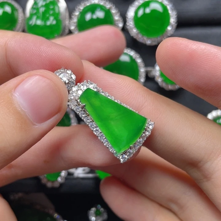 翡翠银S925镶嵌颈饰