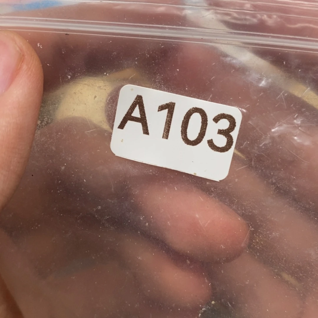 紫***雨蜜蜡未镶嵌裸石嗯