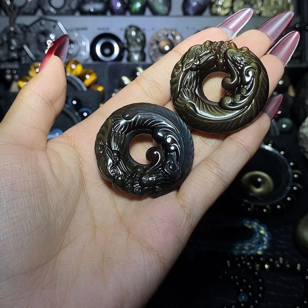 陈****黑曜岩未镶嵌手链