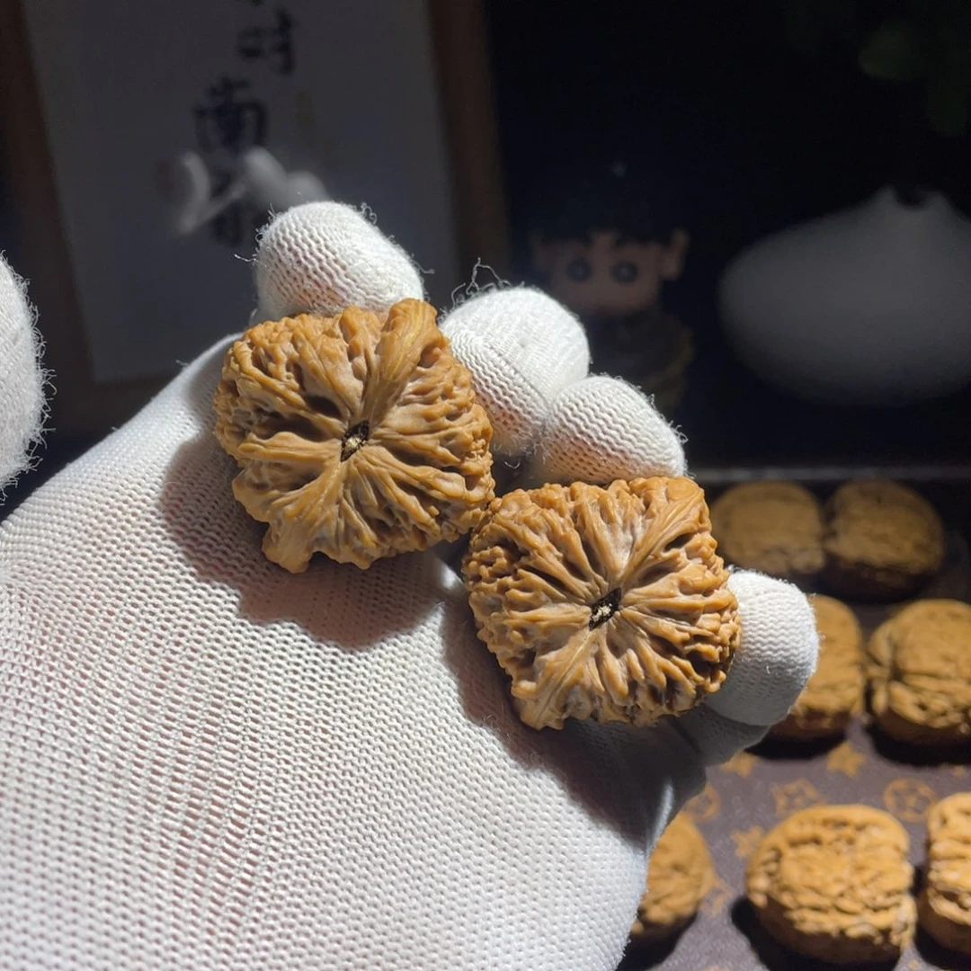 文玩核桃吊坠国****6核桃