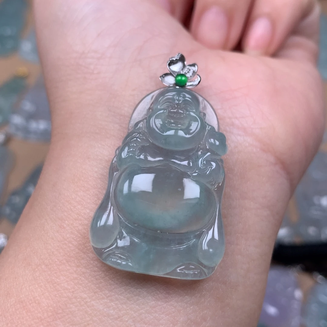 翡翠18K金镶嵌颈饰缅甸翡翠A货