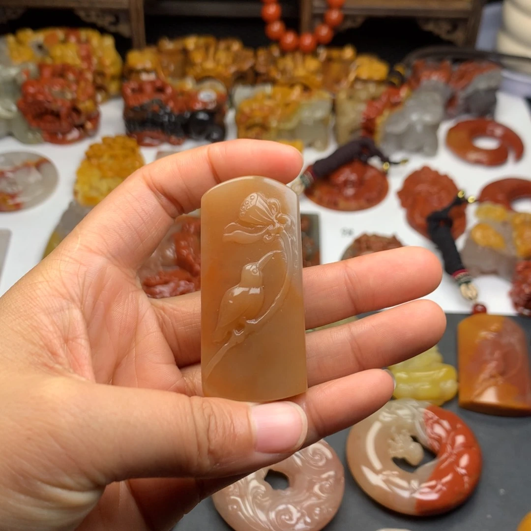 石英质玉（黄龙玉）挂件未镶嵌