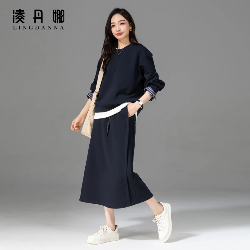 松弛感穿搭套装女2025春季新款圆领套头卫衣宽松休闲半身裙两件套