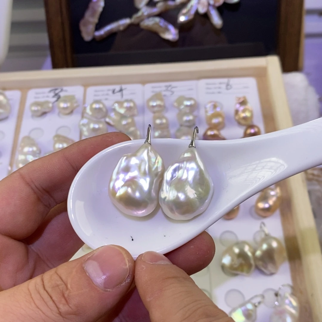 银S925镶嵌耳饰淡水珍珠