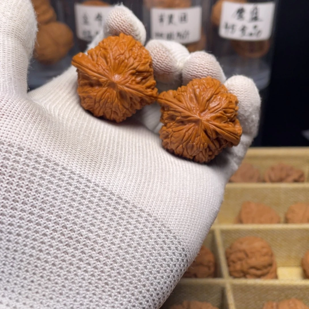 布***格文玩核桃吊坠40磨盘