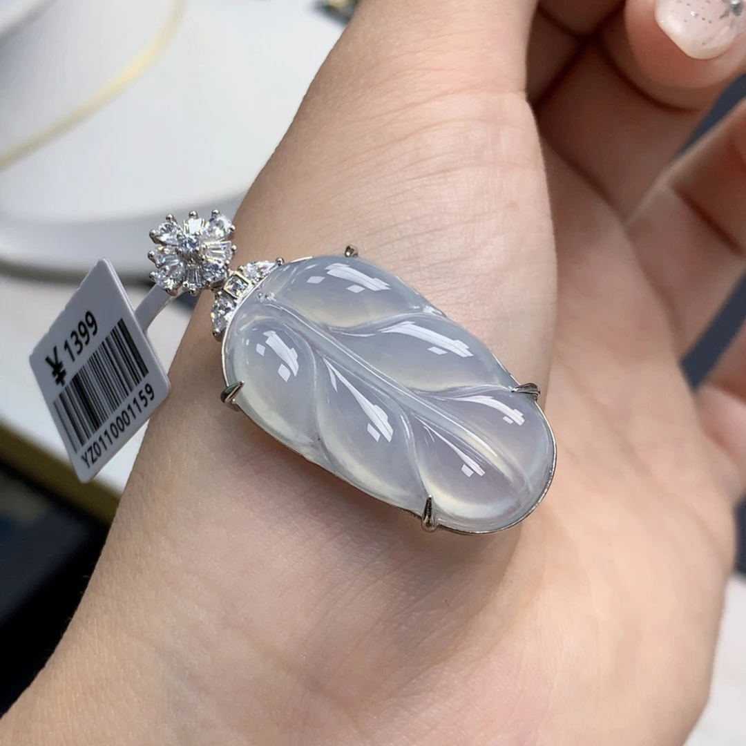 颈饰银S925镶嵌翡翠