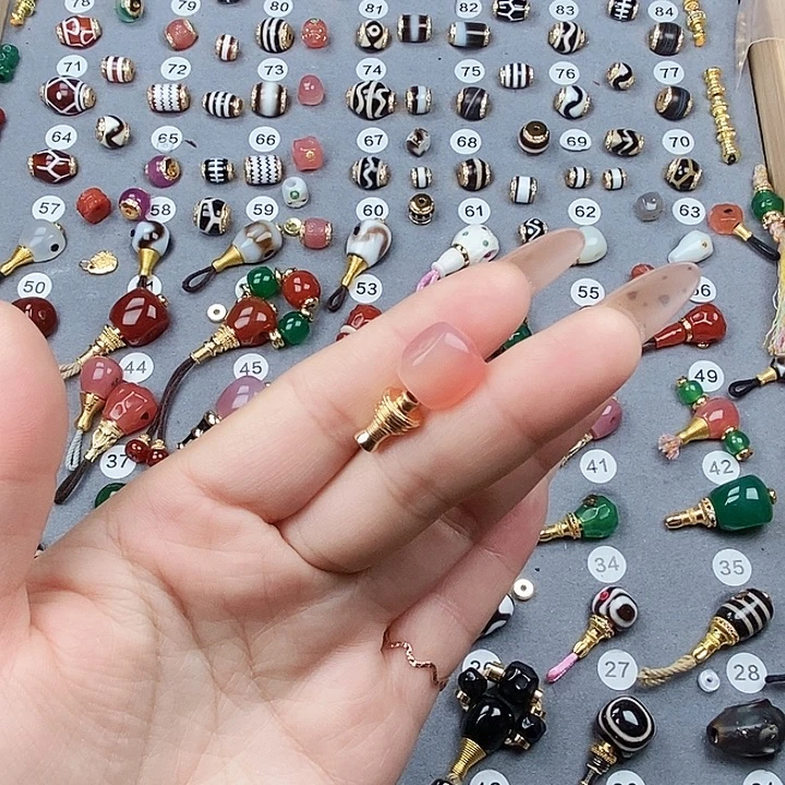 玛瑙/玉髓未镶嵌饰品