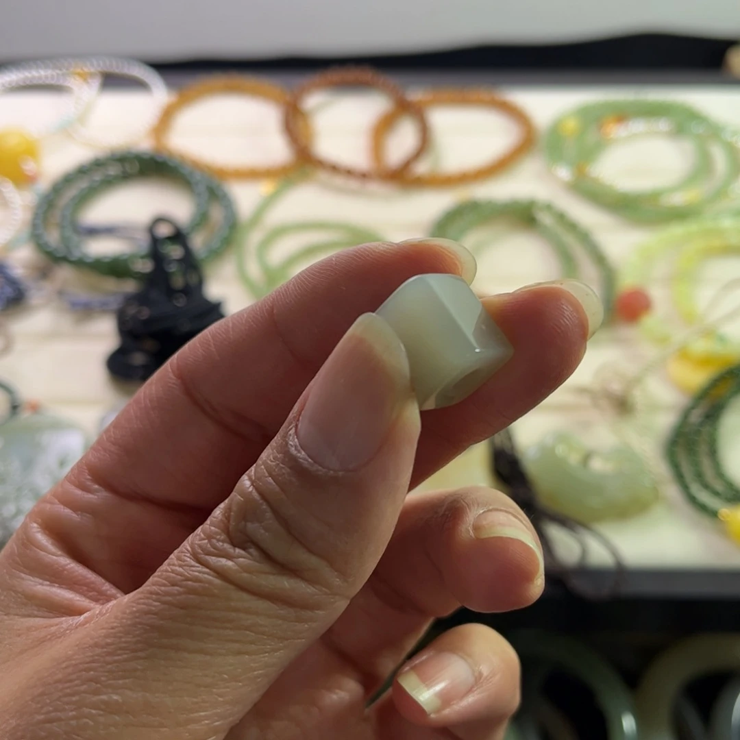 和田玉路路通未镶嵌